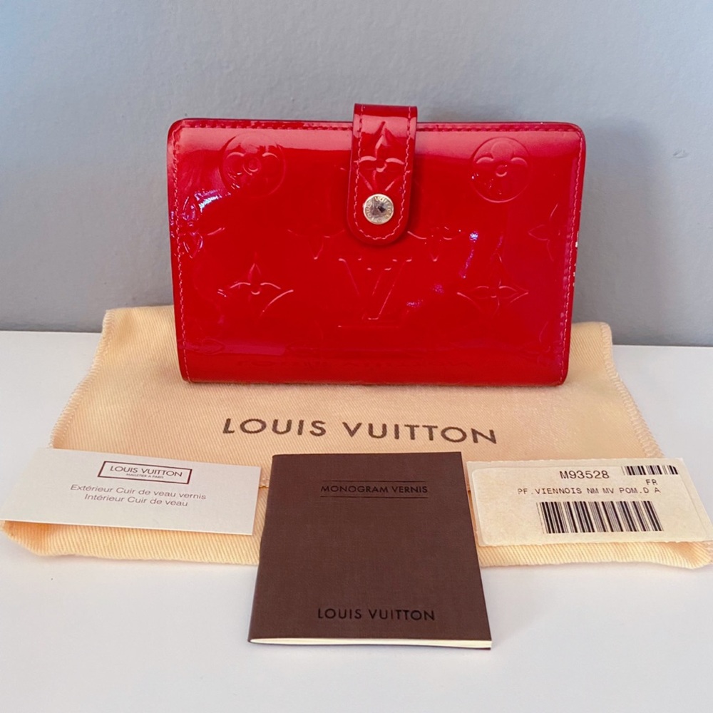 Louis Vuitton Monogram Vernis Leather Wallet
